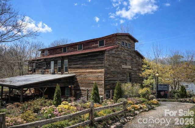 9 & 1 Old Mill Lane, Weaverville, NC 28787