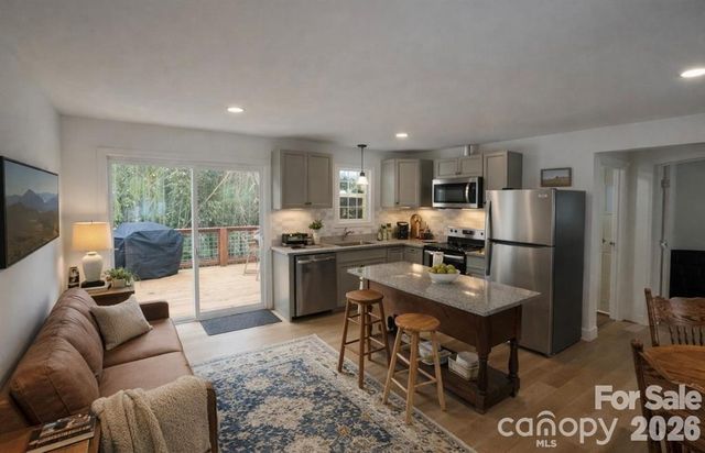 9 & 1 Old Mill Lane, Weaverville, NC 28787