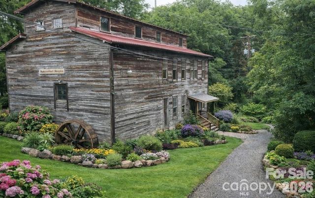 9 & 1 Old Mill Lane, Weaverville, NC 28787