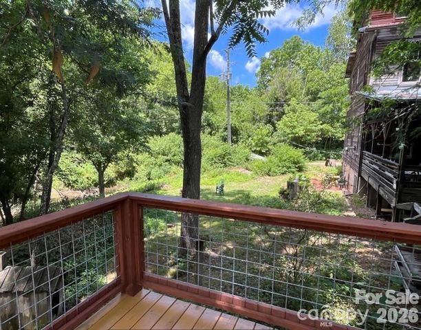 9 & 1 Old Mill Lane, Weaverville, NC 28787