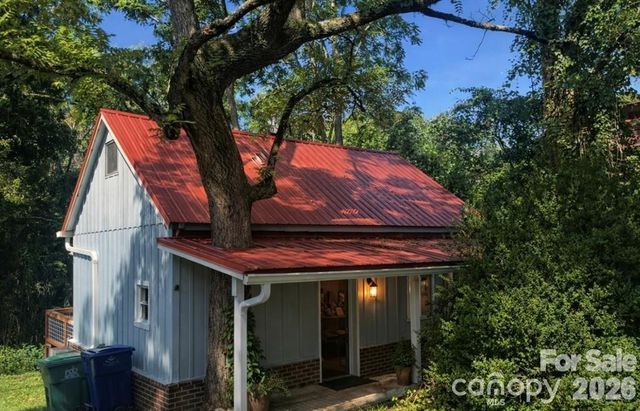 9 & 1 Old Mill Lane, Weaverville, NC 28787