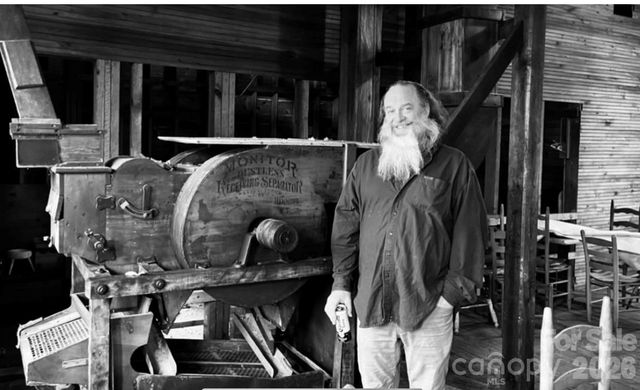9 & 1 Old Mill Lane, Weaverville, NC 28787