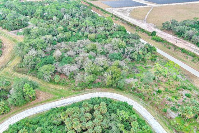 173 CAROUSEL AVE, La Belle, FL 33935