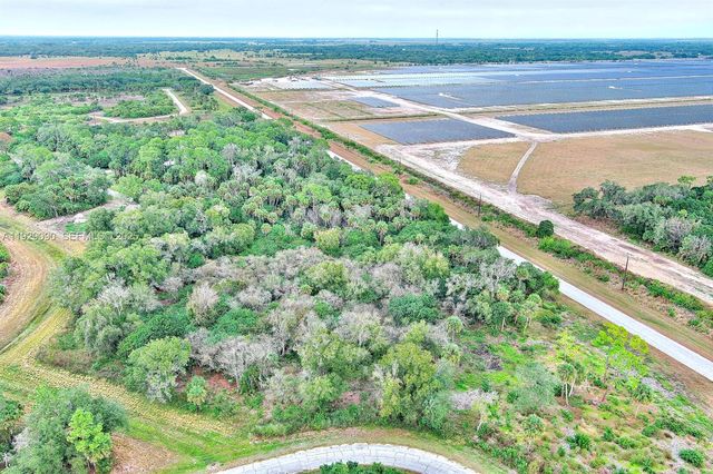 173 CAROUSEL AVE, La Belle, FL 33935