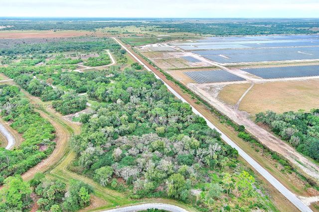 173 CAROUSEL AVE, La Belle, FL 33935