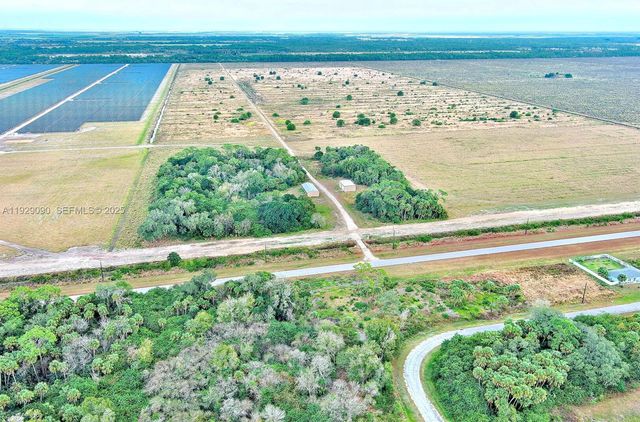 173 CAROUSEL AVE, La Belle, FL 33935