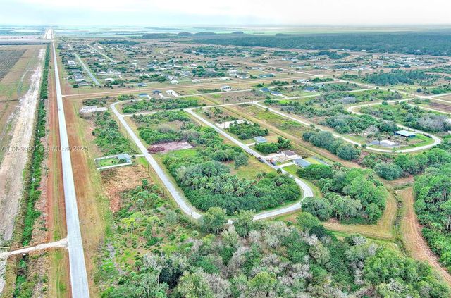 173 CAROUSEL AVE, La Belle, FL 33935