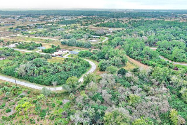 173 CAROUSEL AVE, La Belle, FL 33935