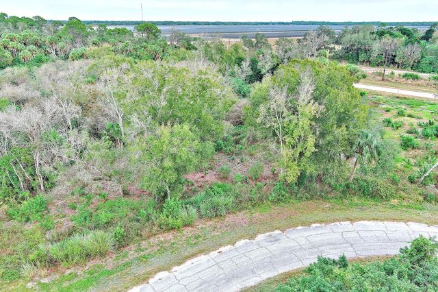 173 CAROUSEL AVE, La Belle, FL 33935