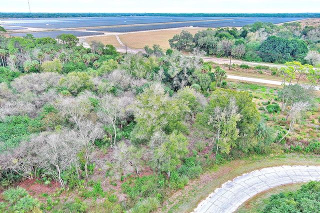 173 CAROUSEL AVE, La Belle, FL 33935