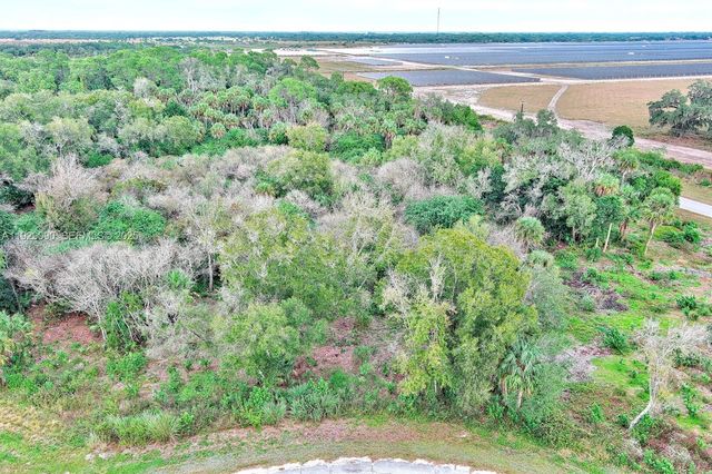 173 CAROUSEL AVE, La Belle, FL 33935