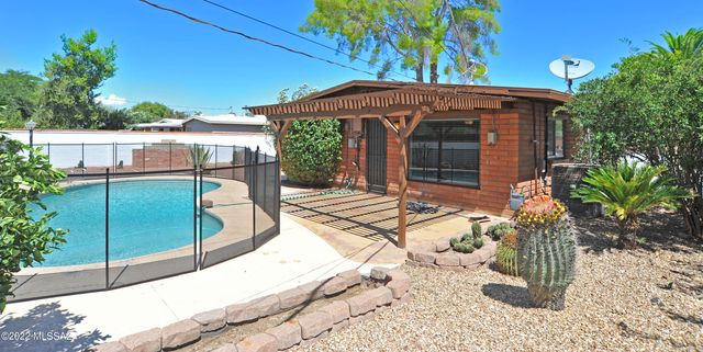 5842 E 4th Street, Tucson, AZ 85711