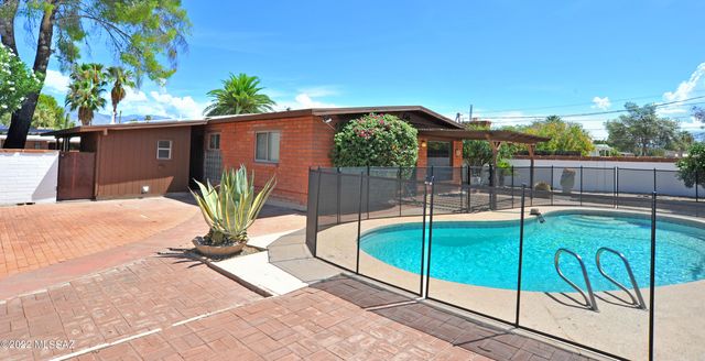 5842 E 4th Street, Tucson, AZ 85711