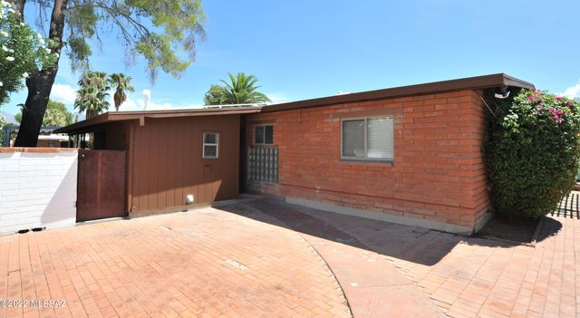 5842 E 4th Street, Tucson, AZ 85711