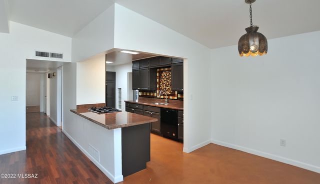 5842 E 4th Street, Tucson, AZ 85711
