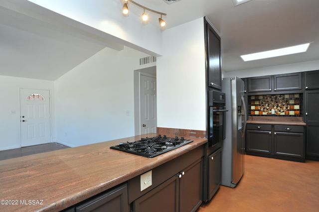 5842 E 4th Street, Tucson, AZ 85711