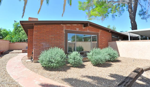 5842 E 4th Street, Tucson, AZ 85711