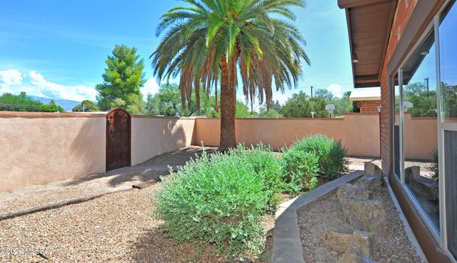 5842 E 4th Street, Tucson, AZ 85711
