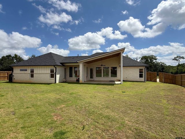 606 Prince Ln, Tyler, TX 75704