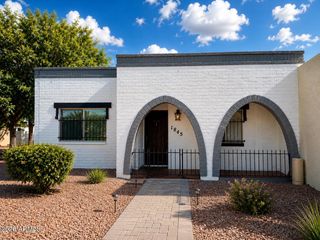 1845 W CITRUS Way, Phoenix, AZ 85015