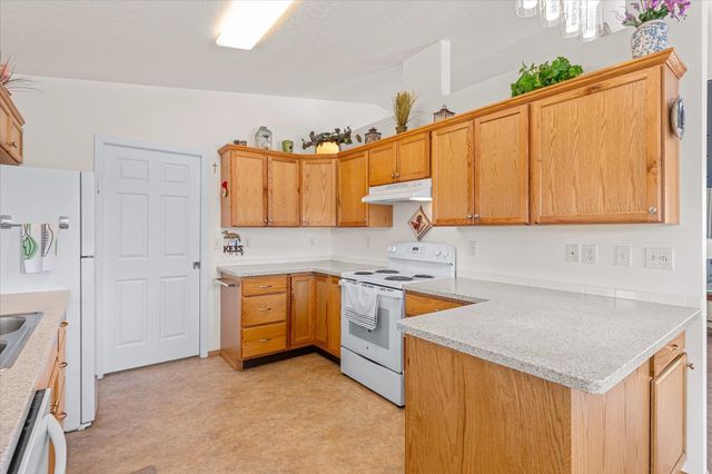 24106 Railroad Ave, Otis Orchards, WA 99027