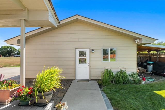 24106 Railroad Ave, Otis Orchards, WA 99027