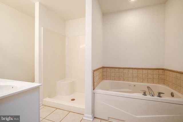 134 KELCAR DR, Summit Point, WV 25446