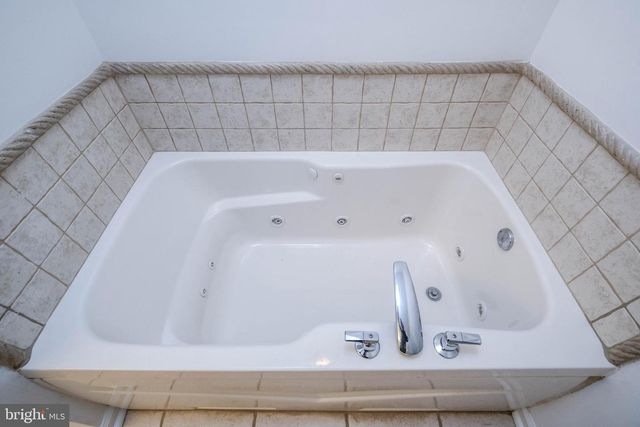 134 KELCAR DR, Summit Point, WV 25446