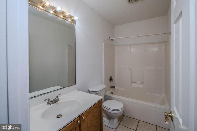 134 KELCAR DR, Summit Point, WV 25446