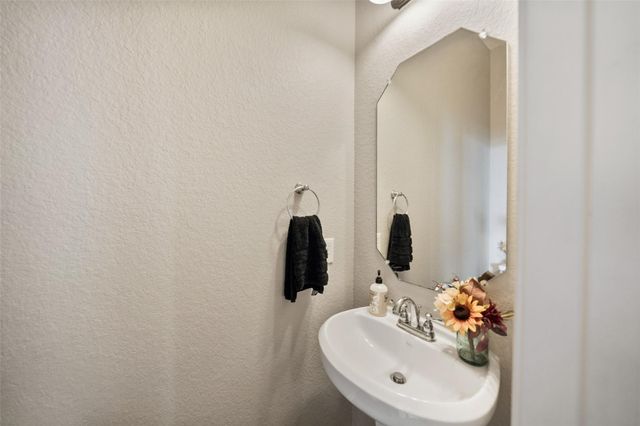 12439 Chester Creek Circle, Humble, TX 77346