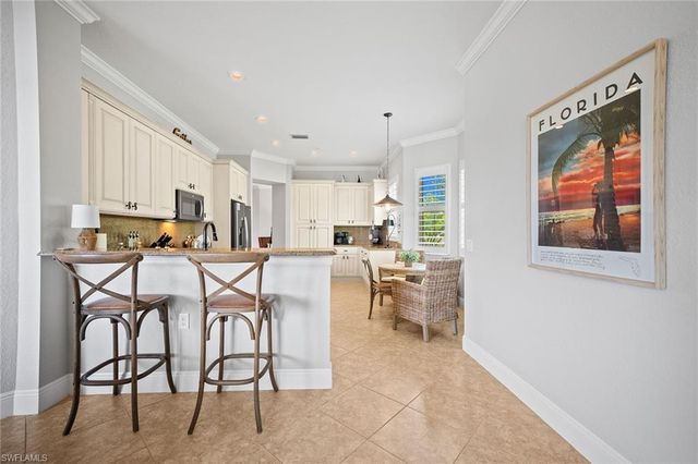 9205 Museo CIR 201, Naples, FL 34114
