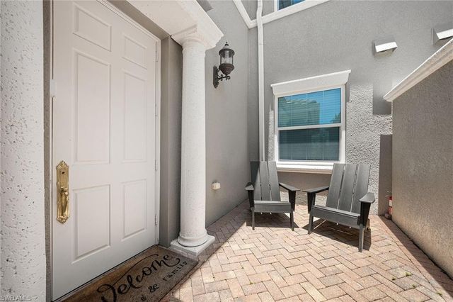 9205 Museo CIR 201, Naples, FL 34114