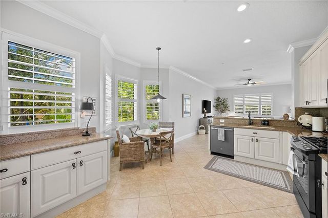 9205 Museo CIR 201, Naples, FL 34114