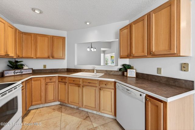 737 Green Valley Lane, Melbourne, FL 32940