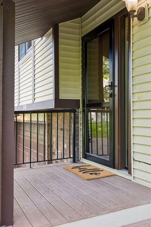 3149 Farnum Drive, Eagan, MN 55121 — photo 2