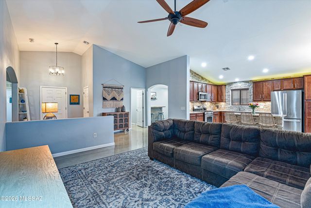 7169 W Oracle Ridge Trail, Tucson, AZ 85743