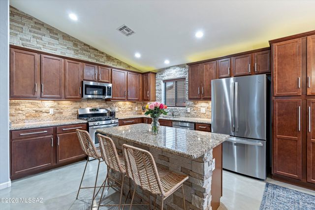 7169 W Oracle Ridge Trail, Tucson, AZ 85743