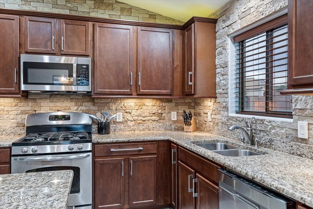 7169 W Oracle Ridge Trail, Tucson, AZ 85743