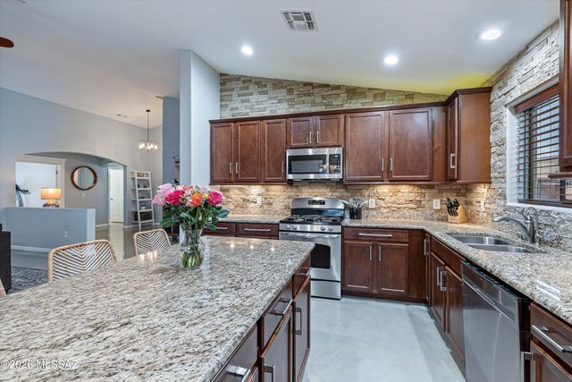 7169 W Oracle Ridge Trail, Tucson, AZ 85743