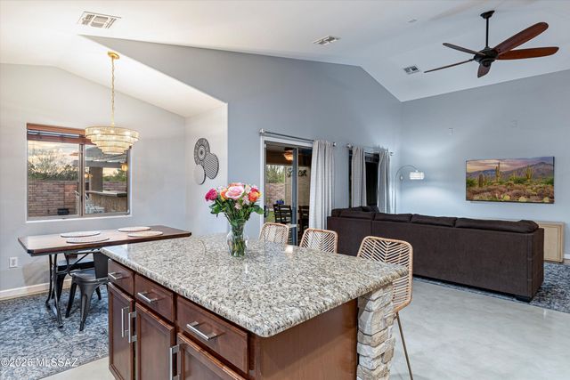 7169 W Oracle Ridge Trail, Tucson, AZ 85743