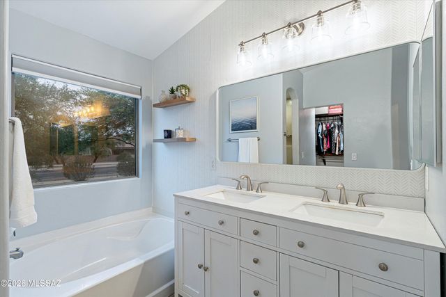 7169 W Oracle Ridge Trail, Tucson, AZ 85743