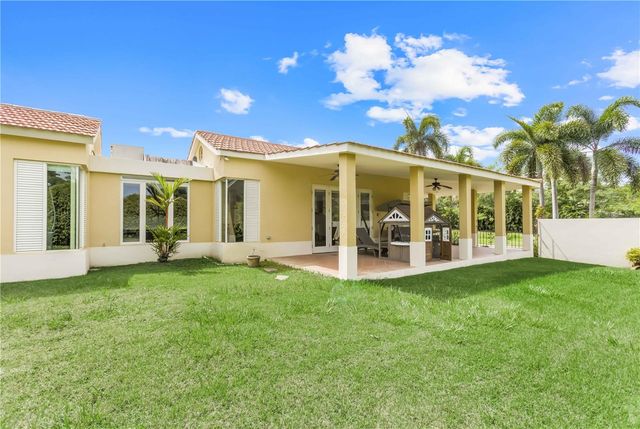 54 CAMINO DE ZORZAL, Dorado, PR 00646