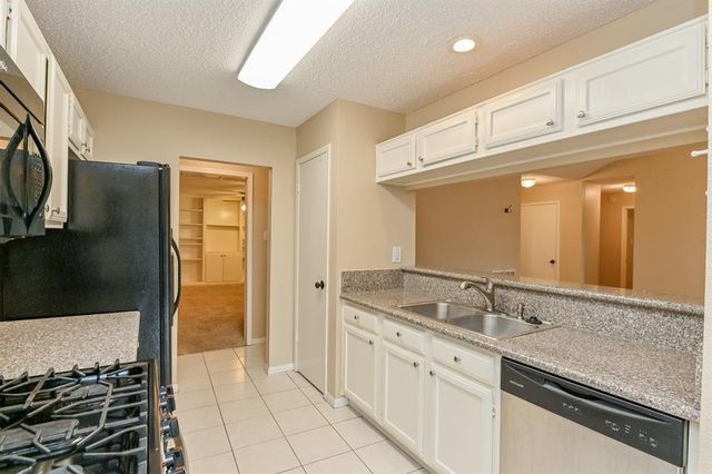 4011 Issacks Way, Sugar Land, TX 77479