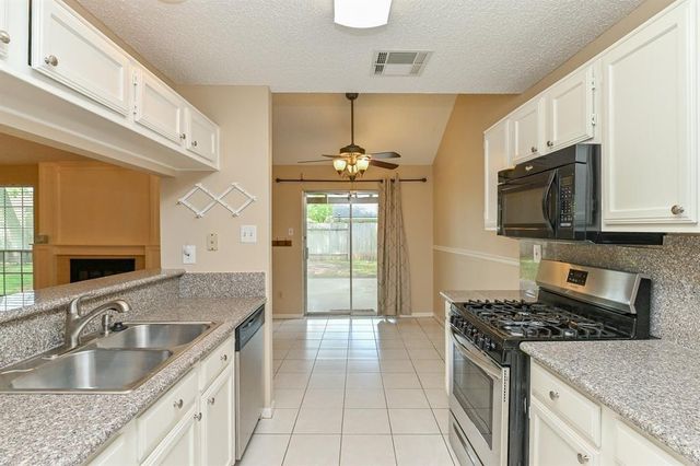 4011 Issacks Way, Sugar Land, TX 77479
