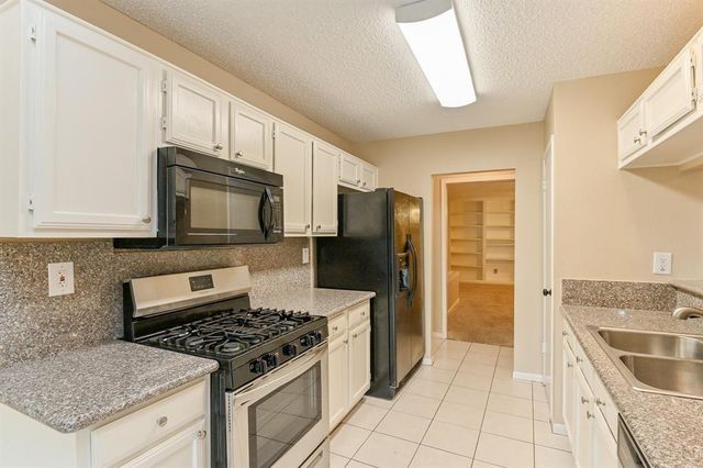4011 Issacks Way, Sugar Land, TX 77479