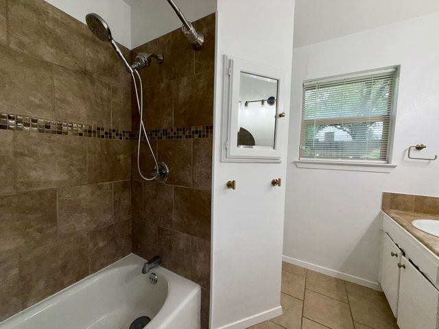 901 Gregory Avenue, Bedford, TX 76022