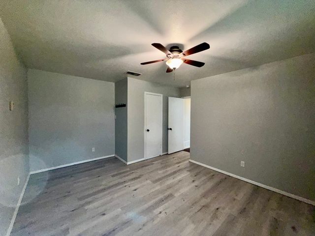 901 Gregory Avenue, Bedford, TX 76022