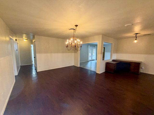 901 Gregory Avenue, Bedford, TX 76022