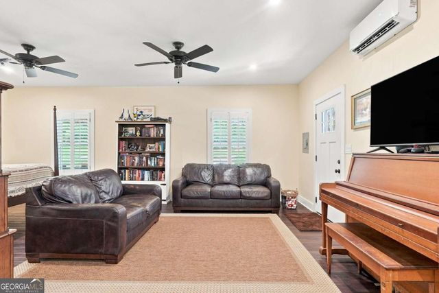 216 Mockingbird Lane, Brooks, GA 30205