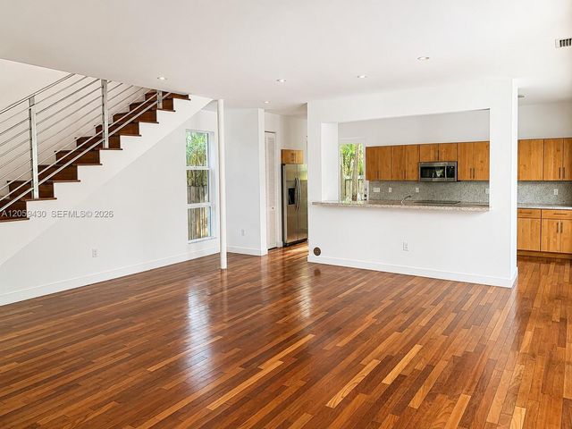 2954 Whitehead St 2954, Miami, FL 33133